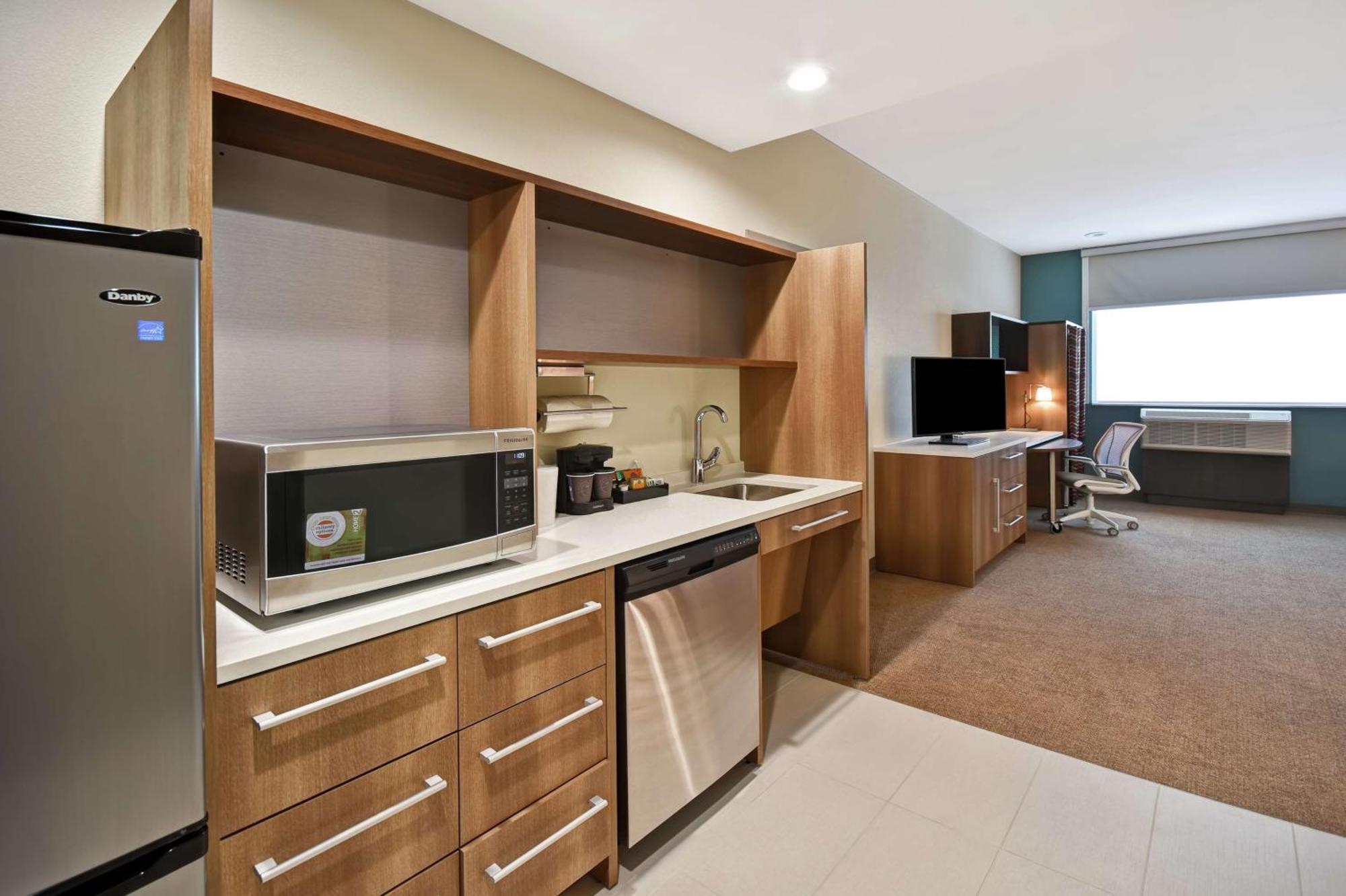 Home2 By Hilton Downtown 3*